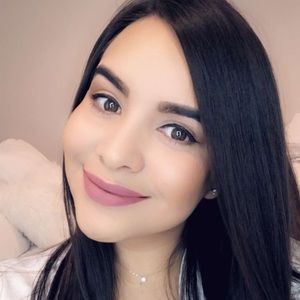 Meet your Posher, Maria cristina